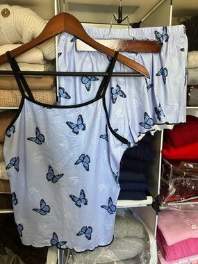 NWT Butterfly Print Lounge Set